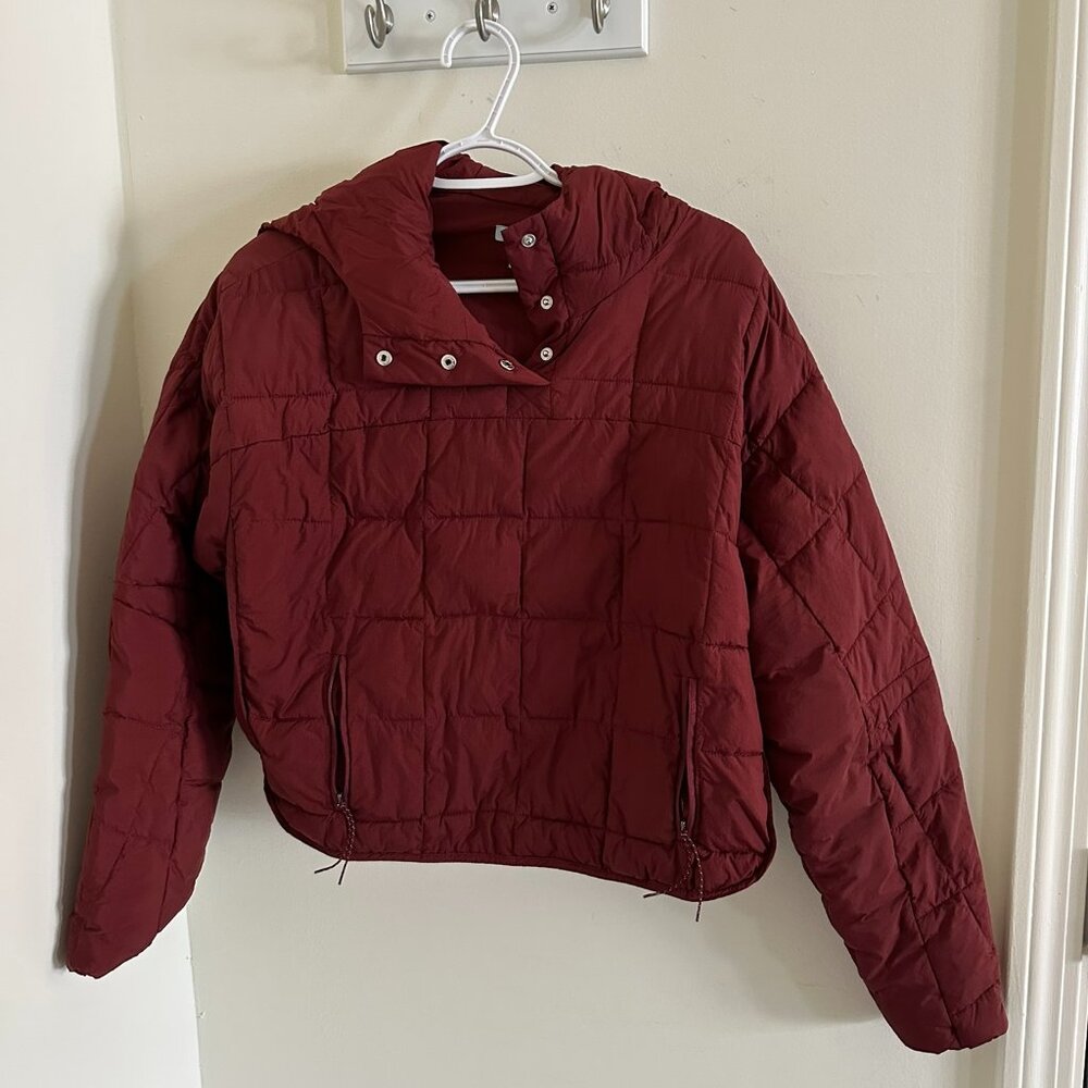 M- FLX Cropped red puff jacket